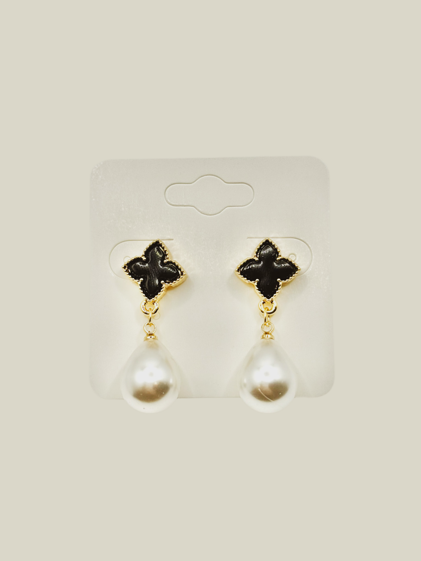 Midnight Blossom Pearl Earring